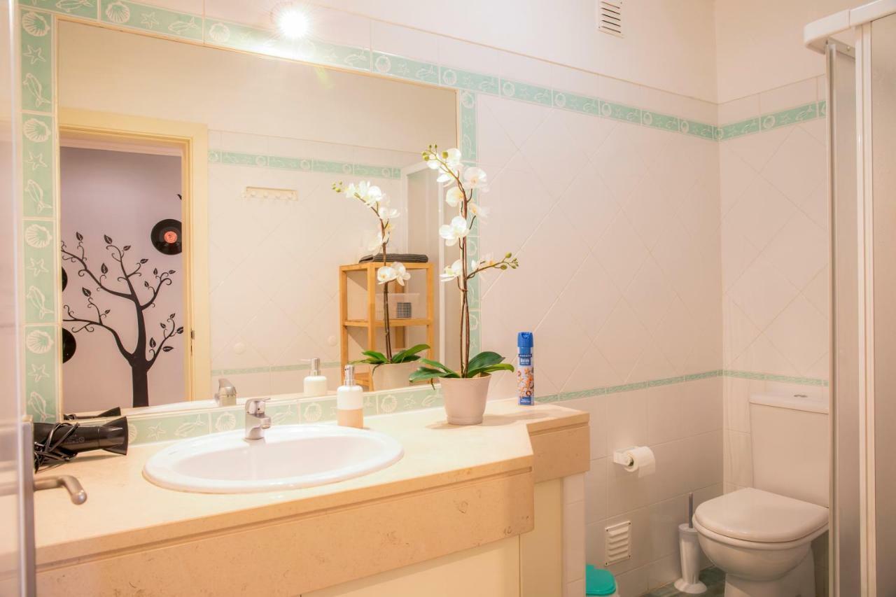 Vinyl Flat Bed & Breakfast - Rooms ラゴス エクステリア 写真